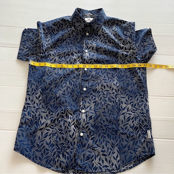 Ben Sherman Blue Leaf Pattern Button Up Short Sleeve Shirt Size Medium - Picture 10 of 11